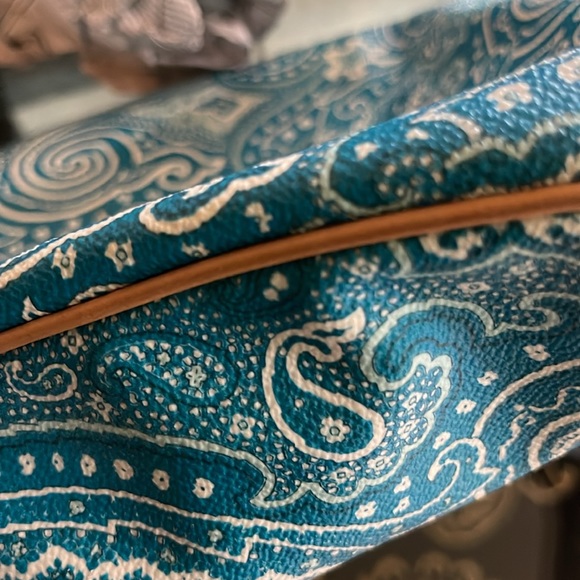 🌟🌟Etro Paisley Crossbody. - Picture 11 of 14
